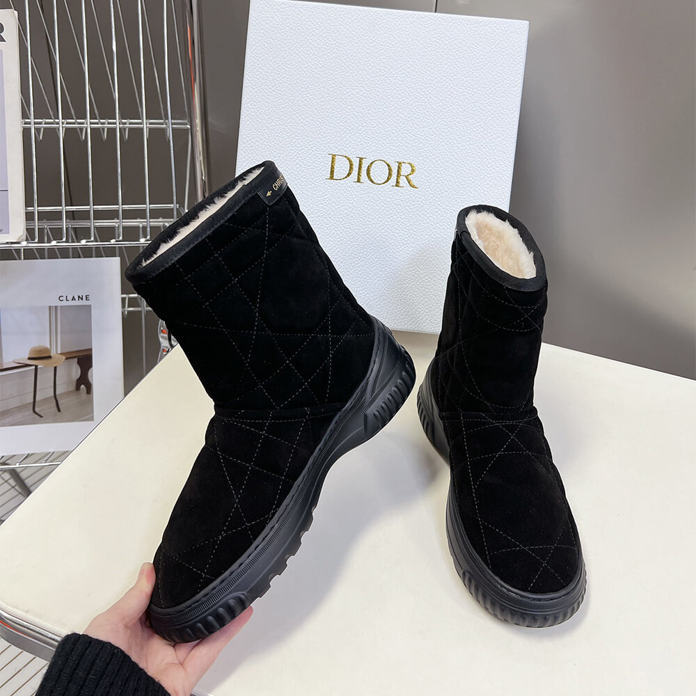 D10r Frost Ankle Boot