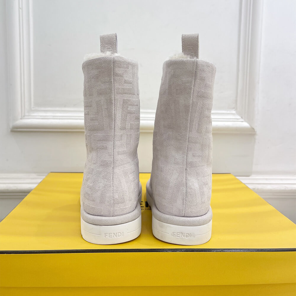 F**di Apres Chic
