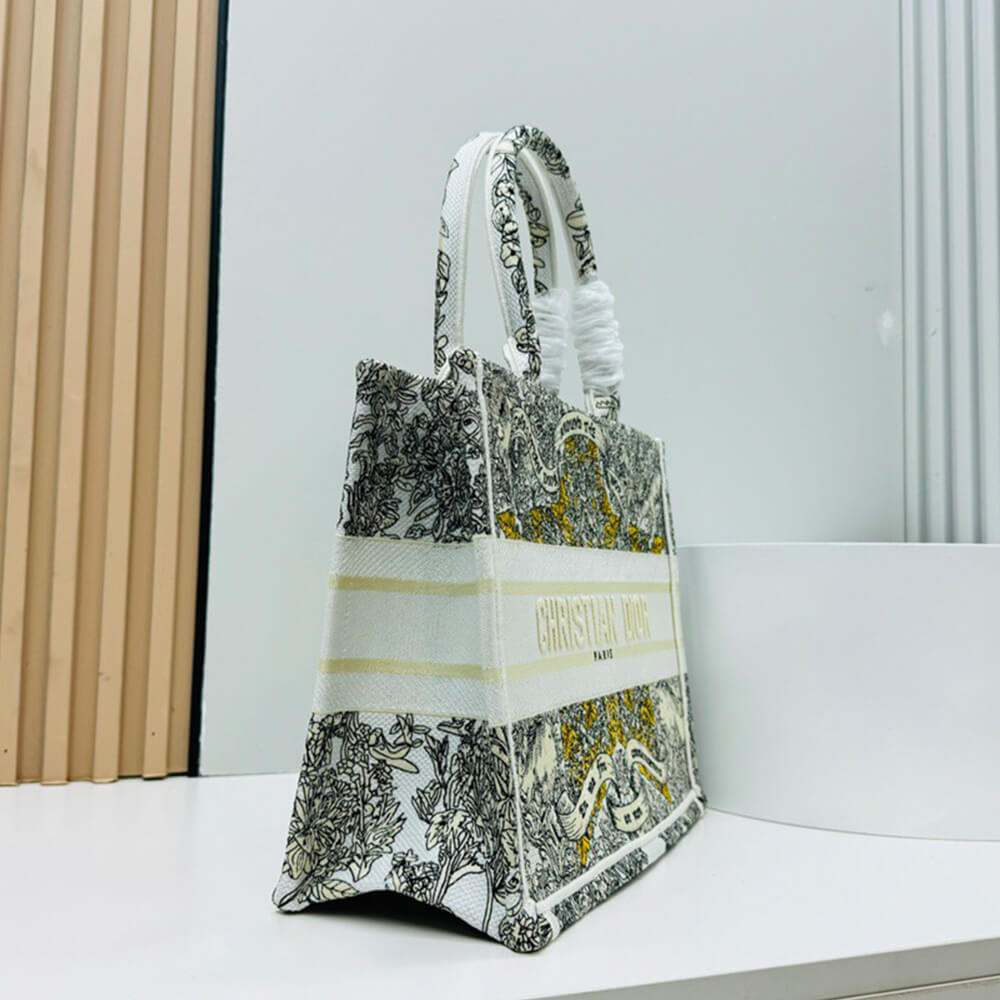 Medium D10r Book Tote