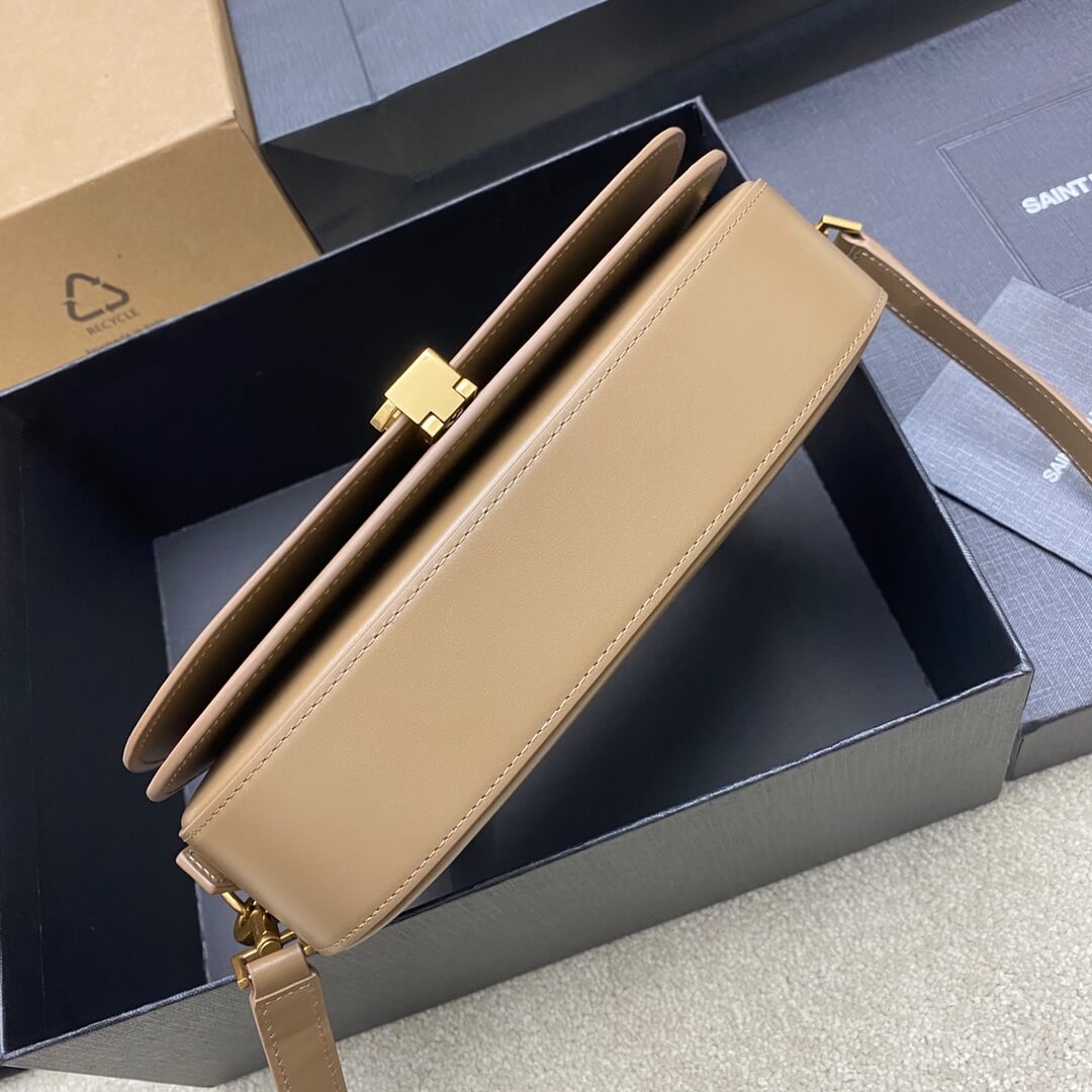 Y51 VOLTAIRE in BOX Sa1nt Lau*nt