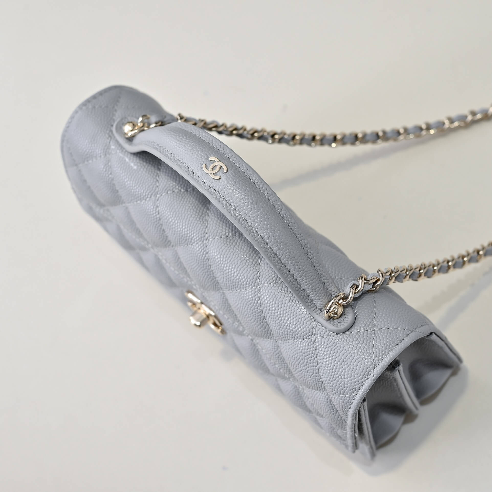 Ch**el Chain Clutch