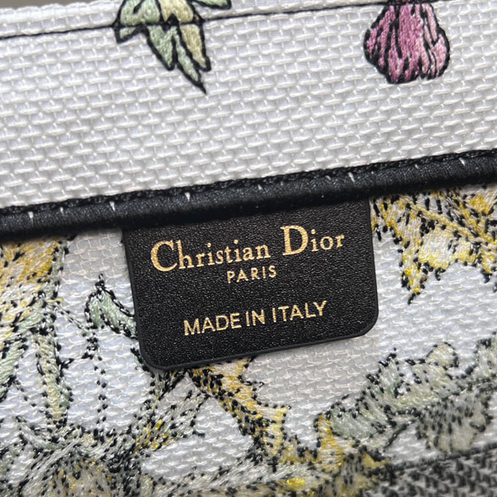 Medium D10r Book Tote