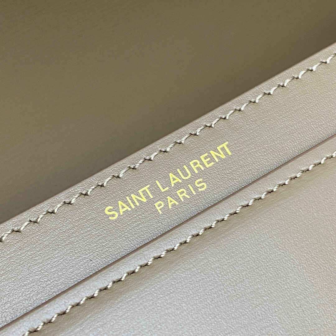 Y51 VOLTAIRE in BOX Sa1nt Lau*nt