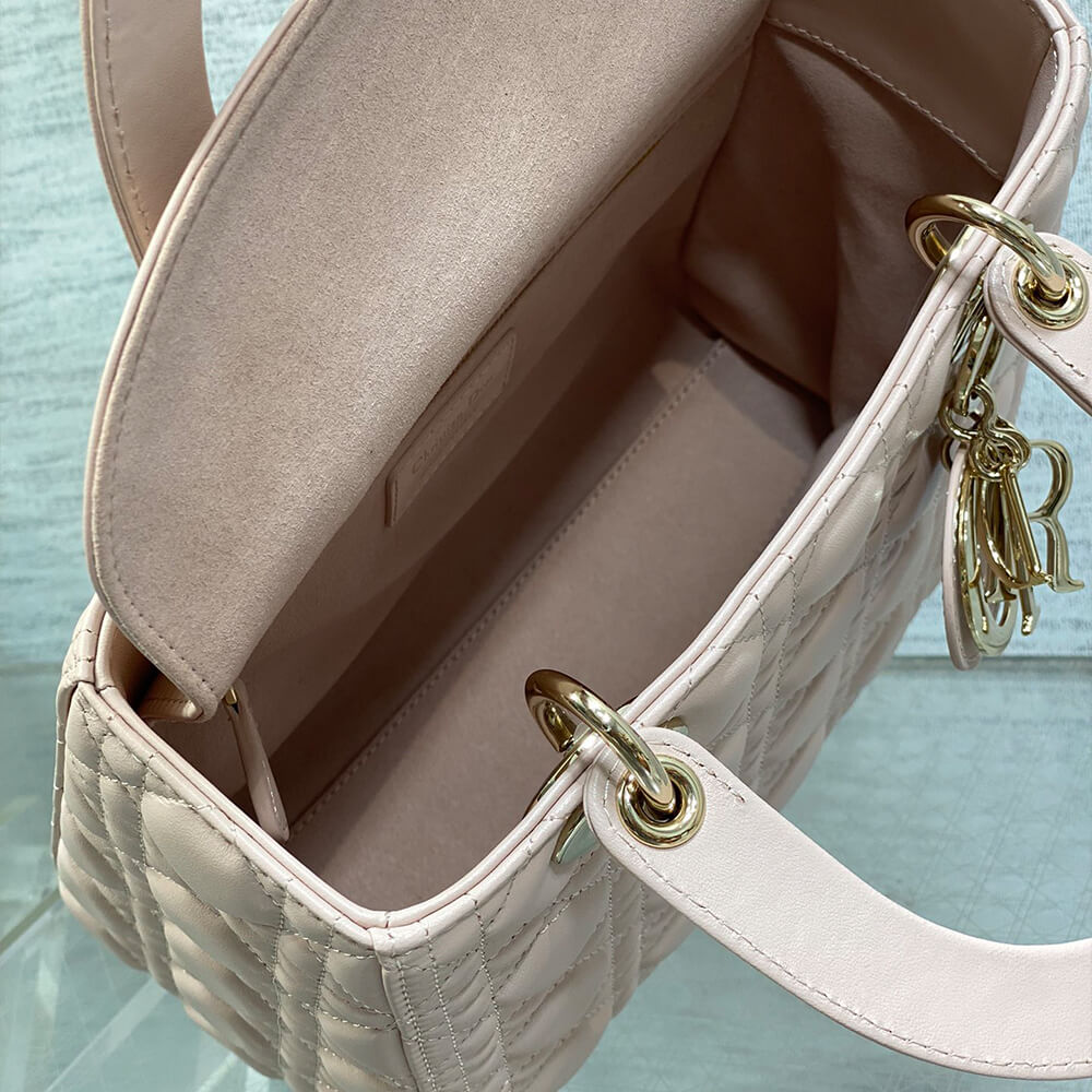 Medium Lady D10r Bagn