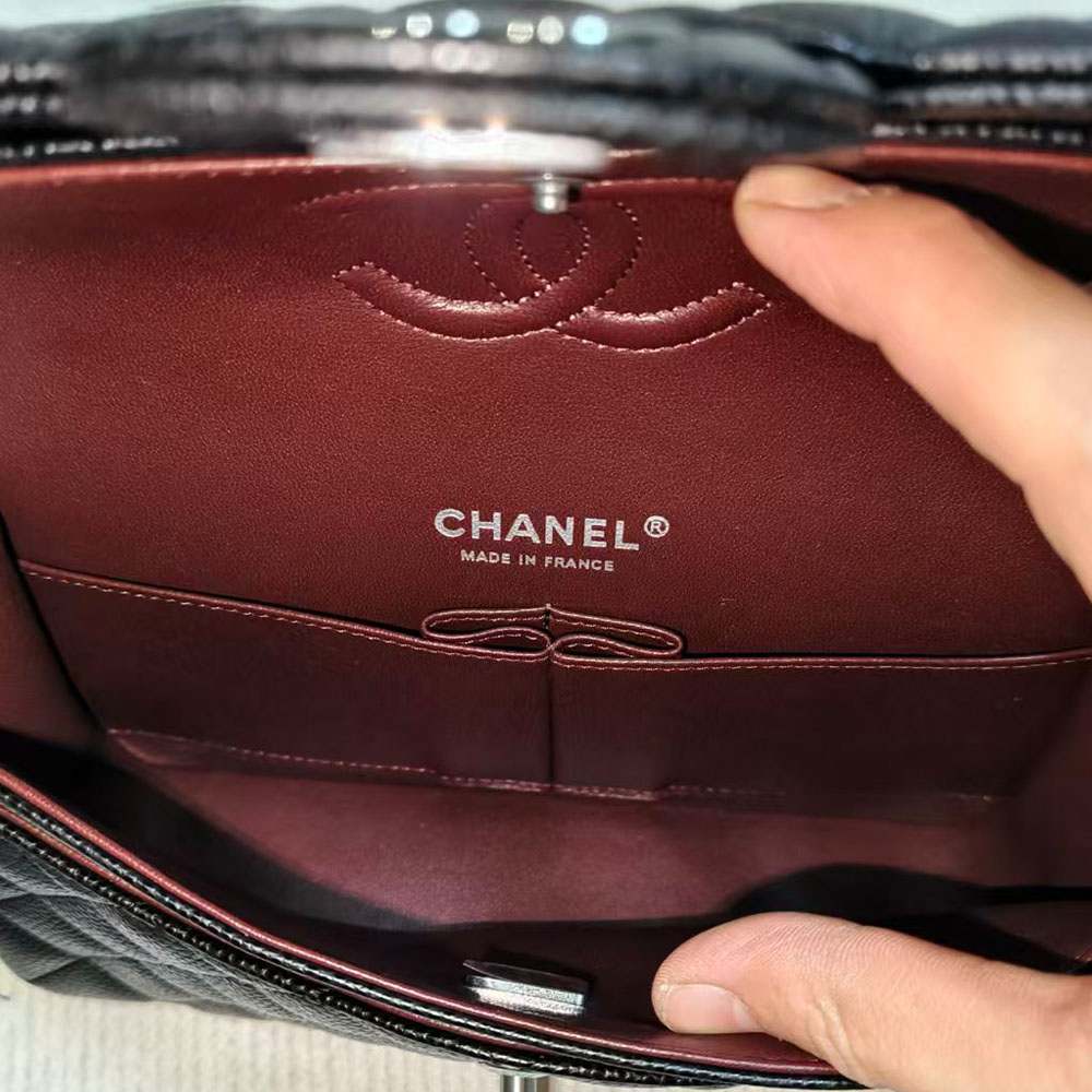 Ch**el SMALL CLASSIC HANDBAG(TAX-FREE Grade)