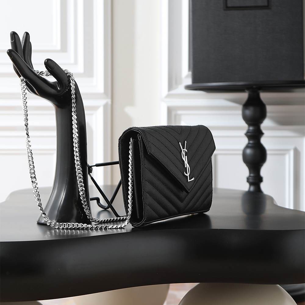 Y51 classic cassandre chain wallet in grain de poudre leather(high-end grade)