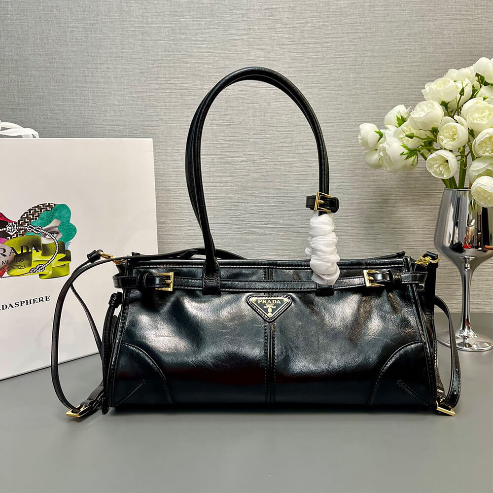 Pra*a Medium leather handbag(high-end grade)