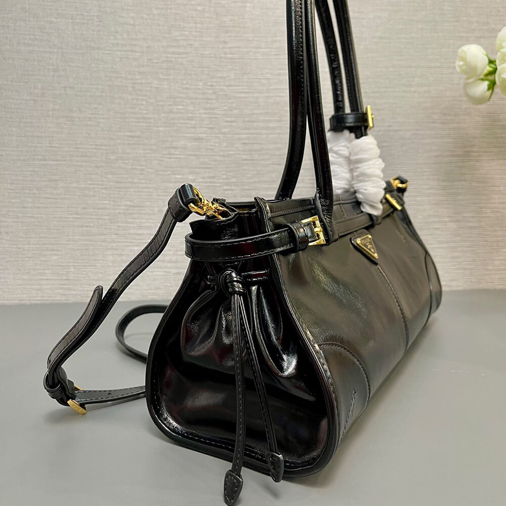 Pra*a Medium leather handbag(high-end grade)