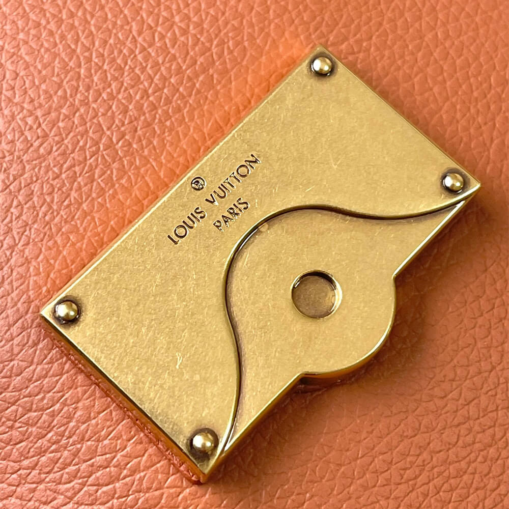 LV Low Key Messenger