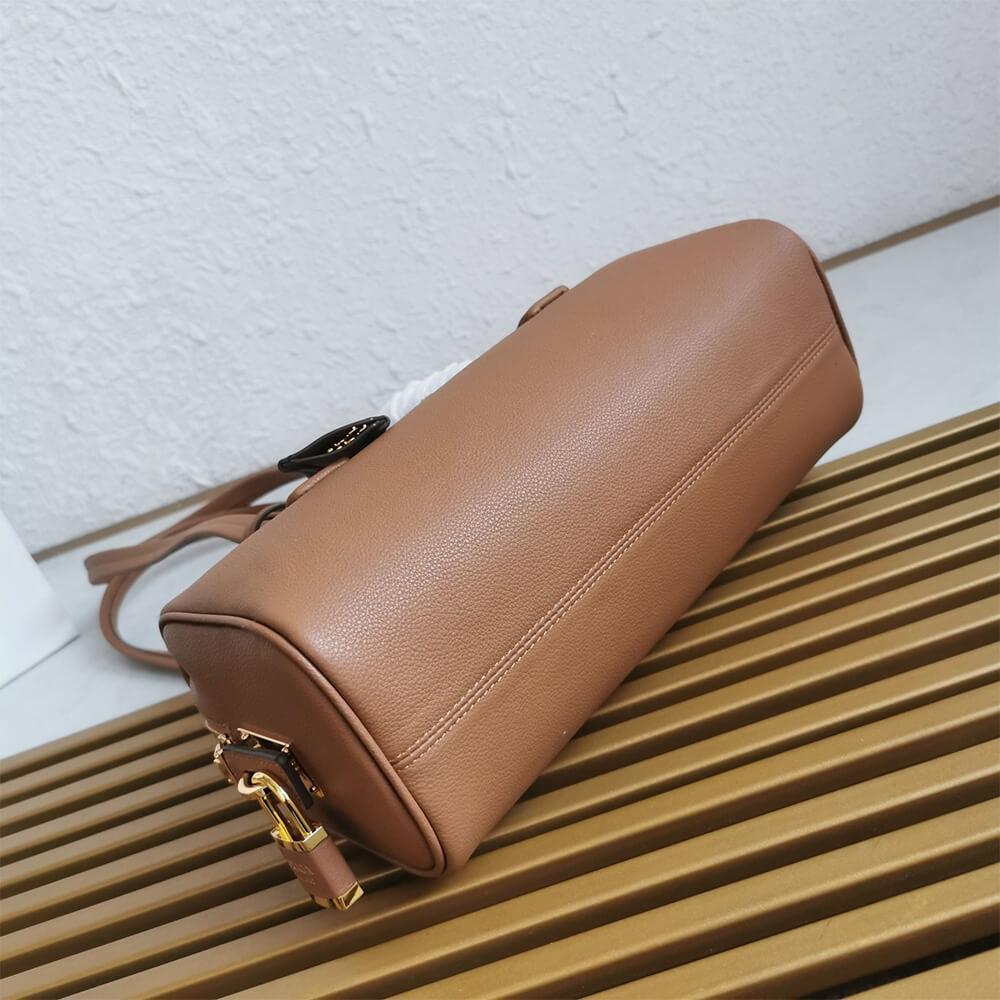 Pra*a Medium leather top-handle bag with padlock(high-end grade)