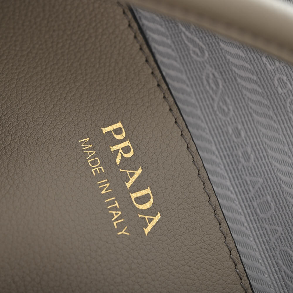 Pra*a Darling leather handbag