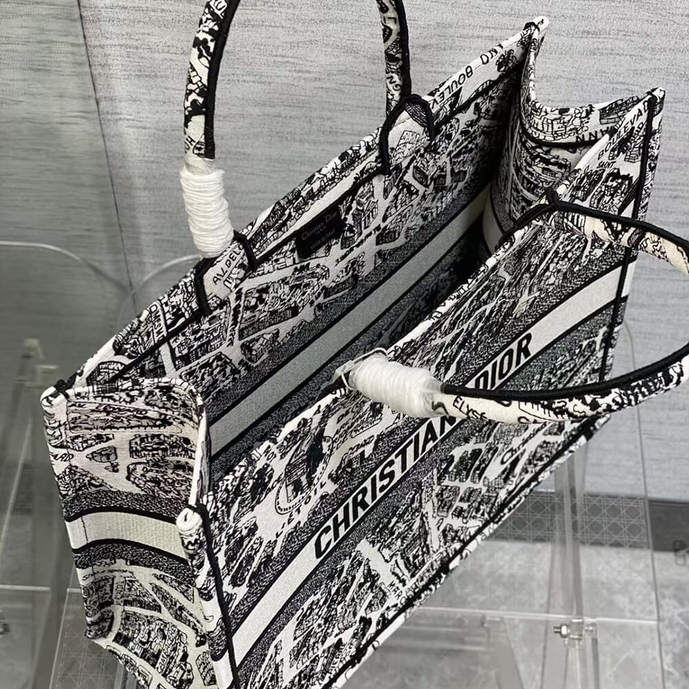 LARGE D10r BOOK TOTE