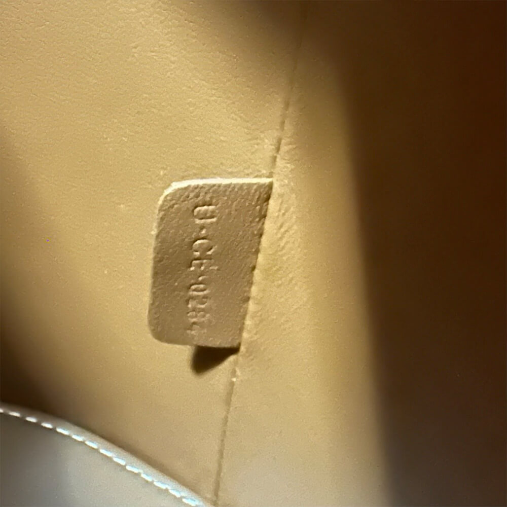 Ce1i*e MEDIUM L0visE BAG in SUEDE CALFSKIN