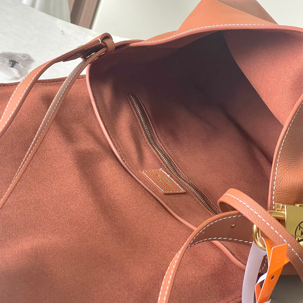 LV Low Key Messenger