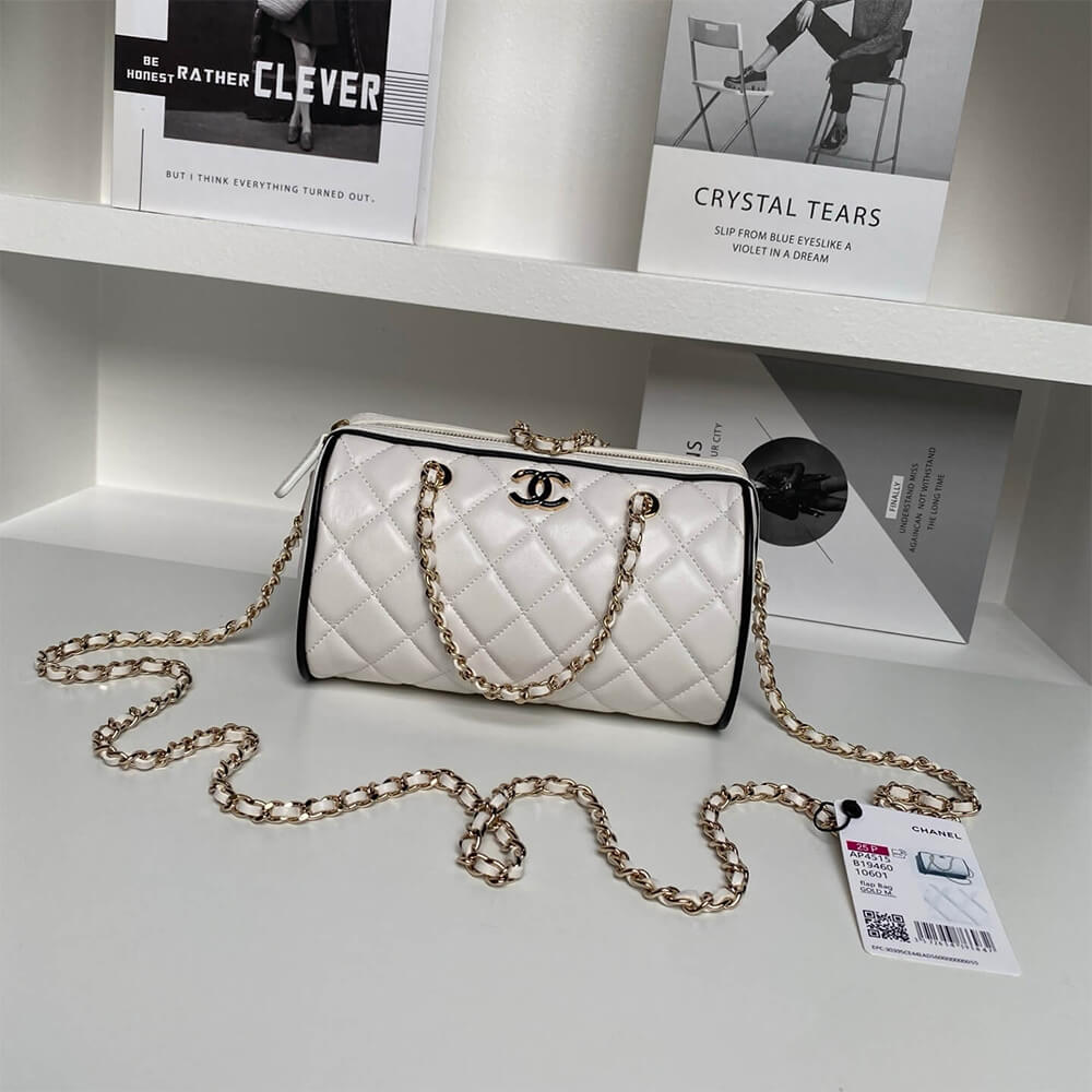 Ch**el Clutch with Chain(HIGH-END GRADE)