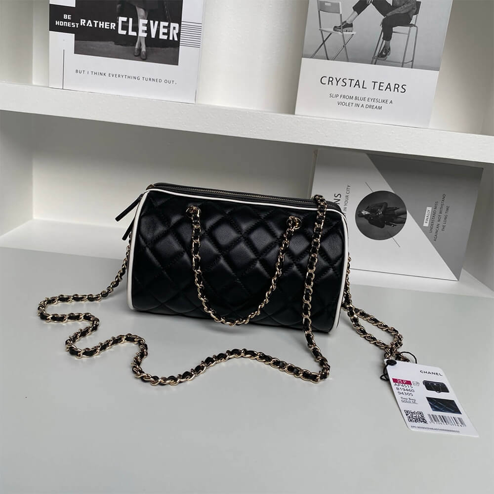 Ch**el Clutch with Chain(HIGH-END GRADE)