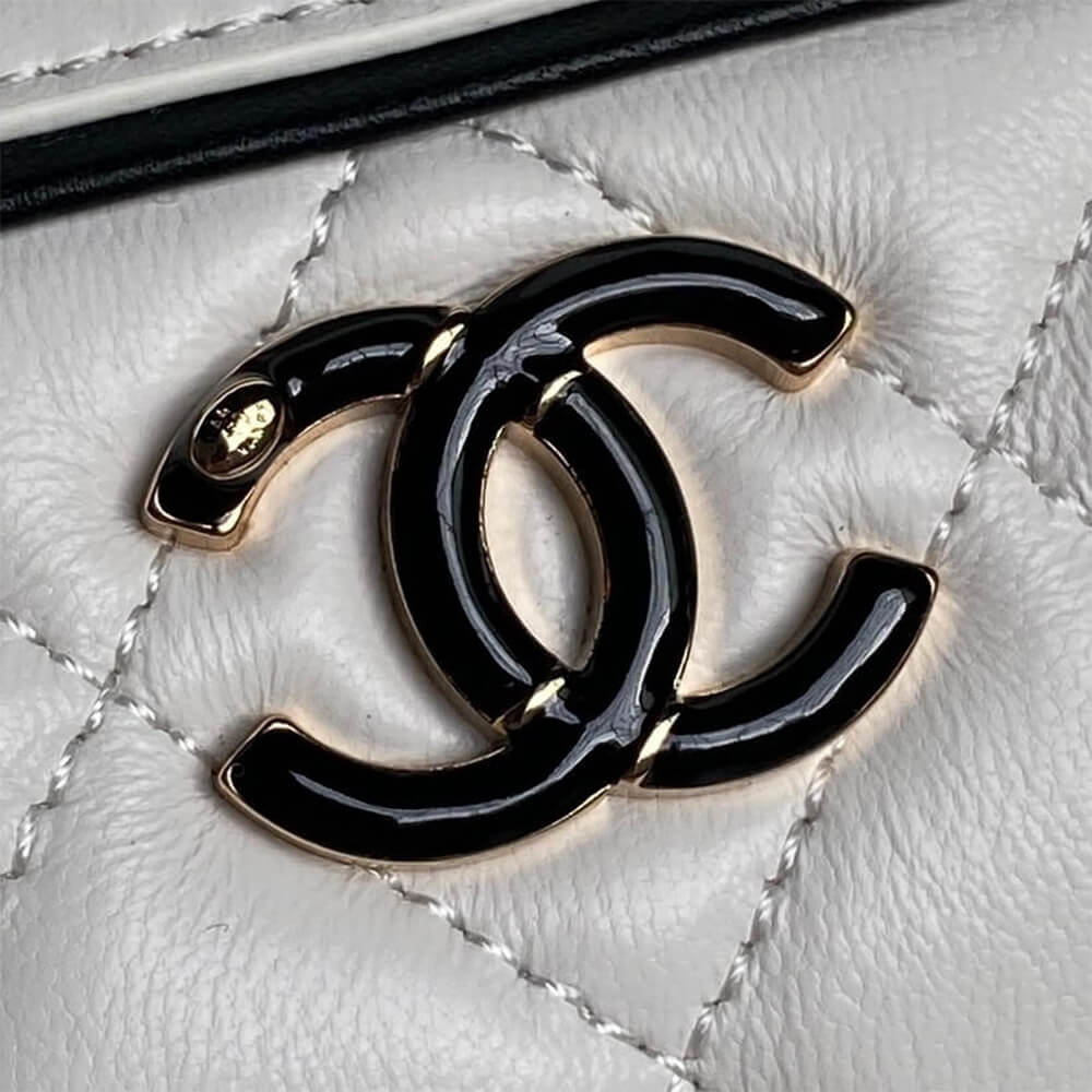 Ch**el Clutch with Chain(HIGH-END GRADE)