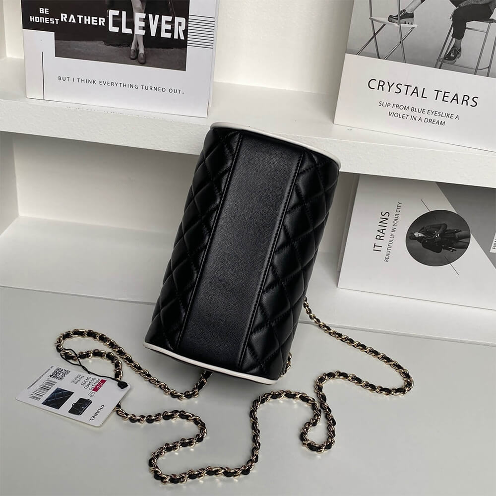 Ch**el Clutch with Chain(HIGH-END GRADE)