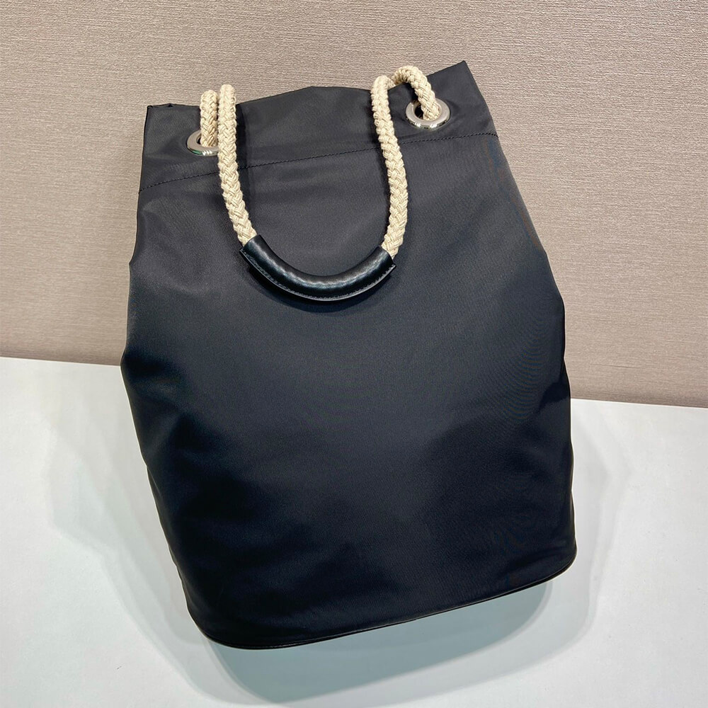 Pra*a Mariner Re-Nylon tote bag(HIGH-END GRADE)