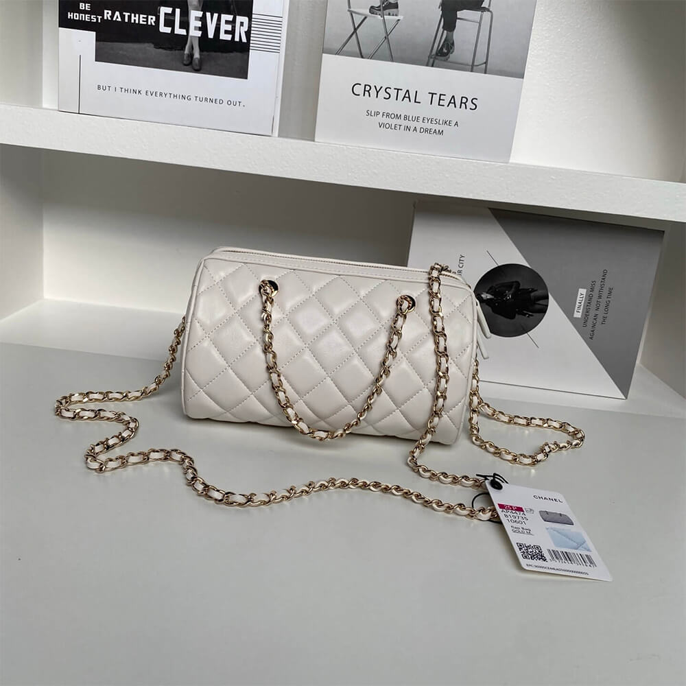 Ch**el Clutch with Chain(HIGH-END GRADE)