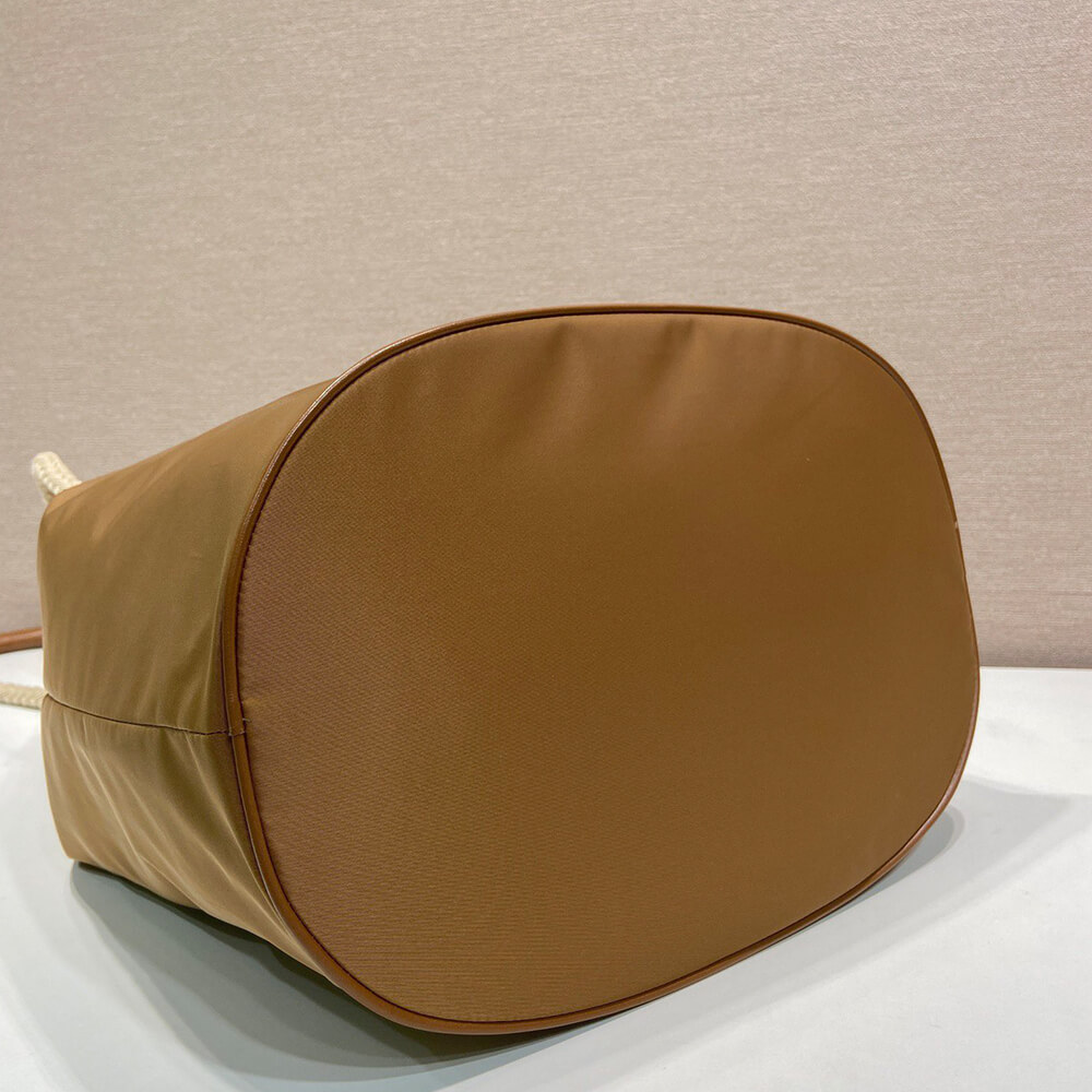 Pra*a Mariner Re-Nylon tote bag(HIGH-END GRADE)
