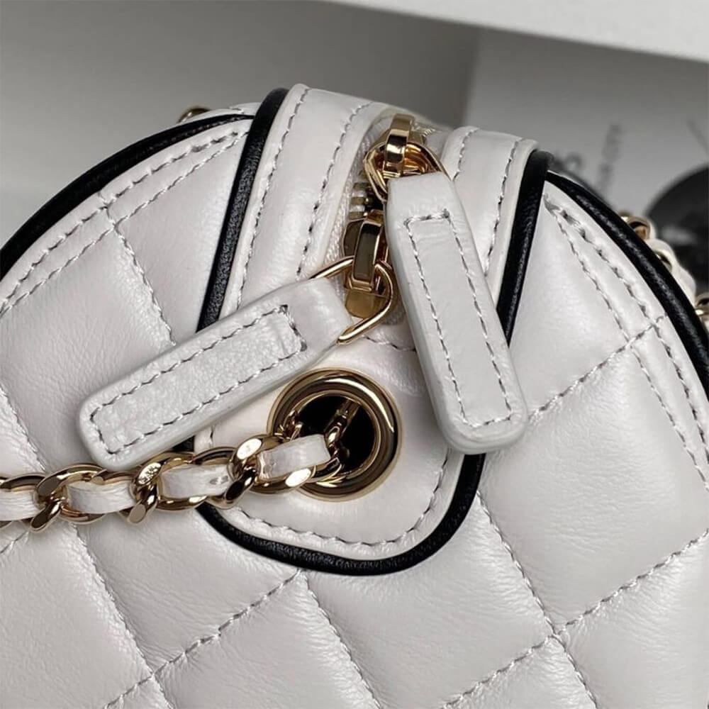 Ch**el Clutch with Chain(HIGH-END GRADE)