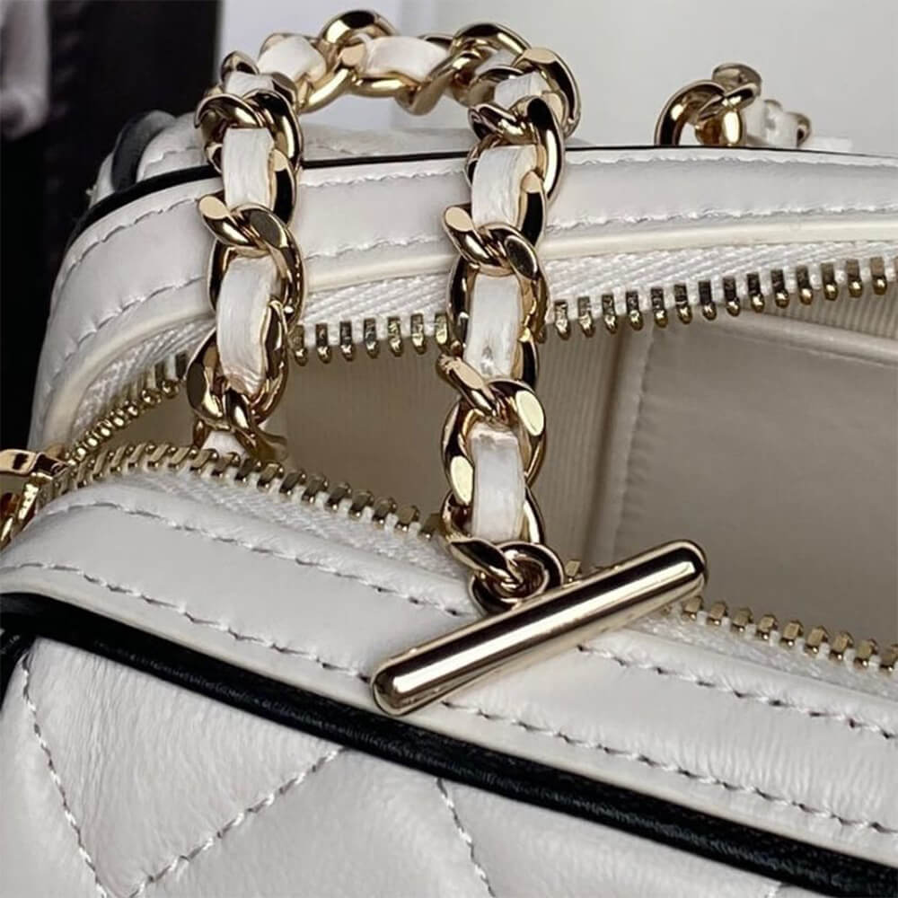 Ch**el Clutch with Chain(HIGH-END GRADE)