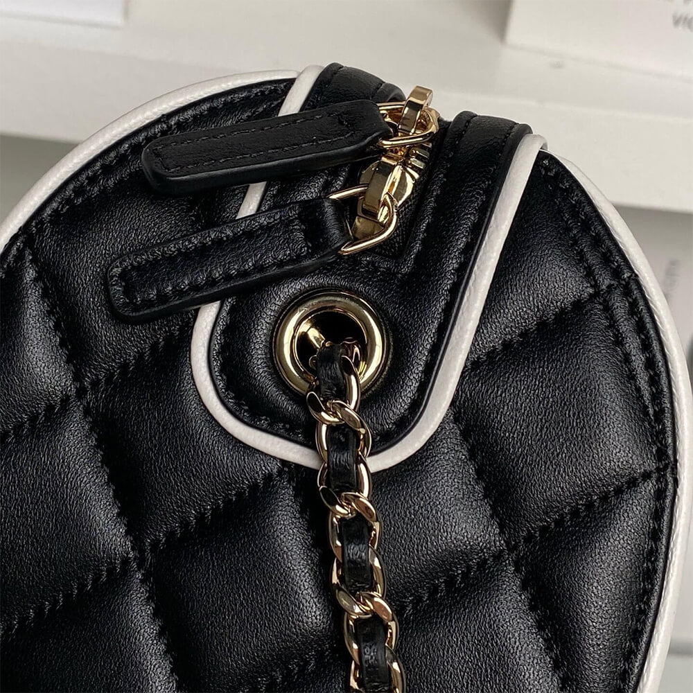 Ch**el Clutch with Chain(HIGH-END GRADE)