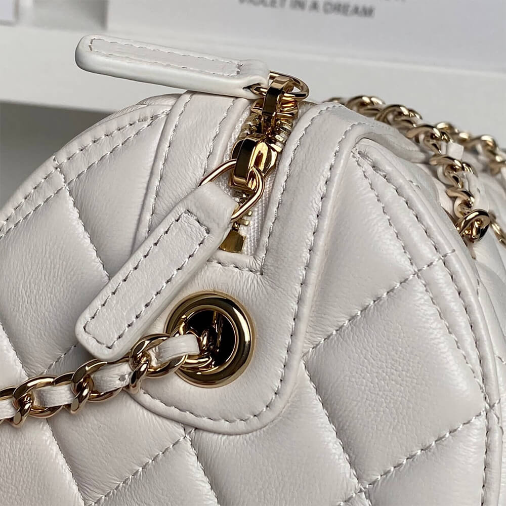 Ch**el Clutch with Chain(HIGH-END GRADE)