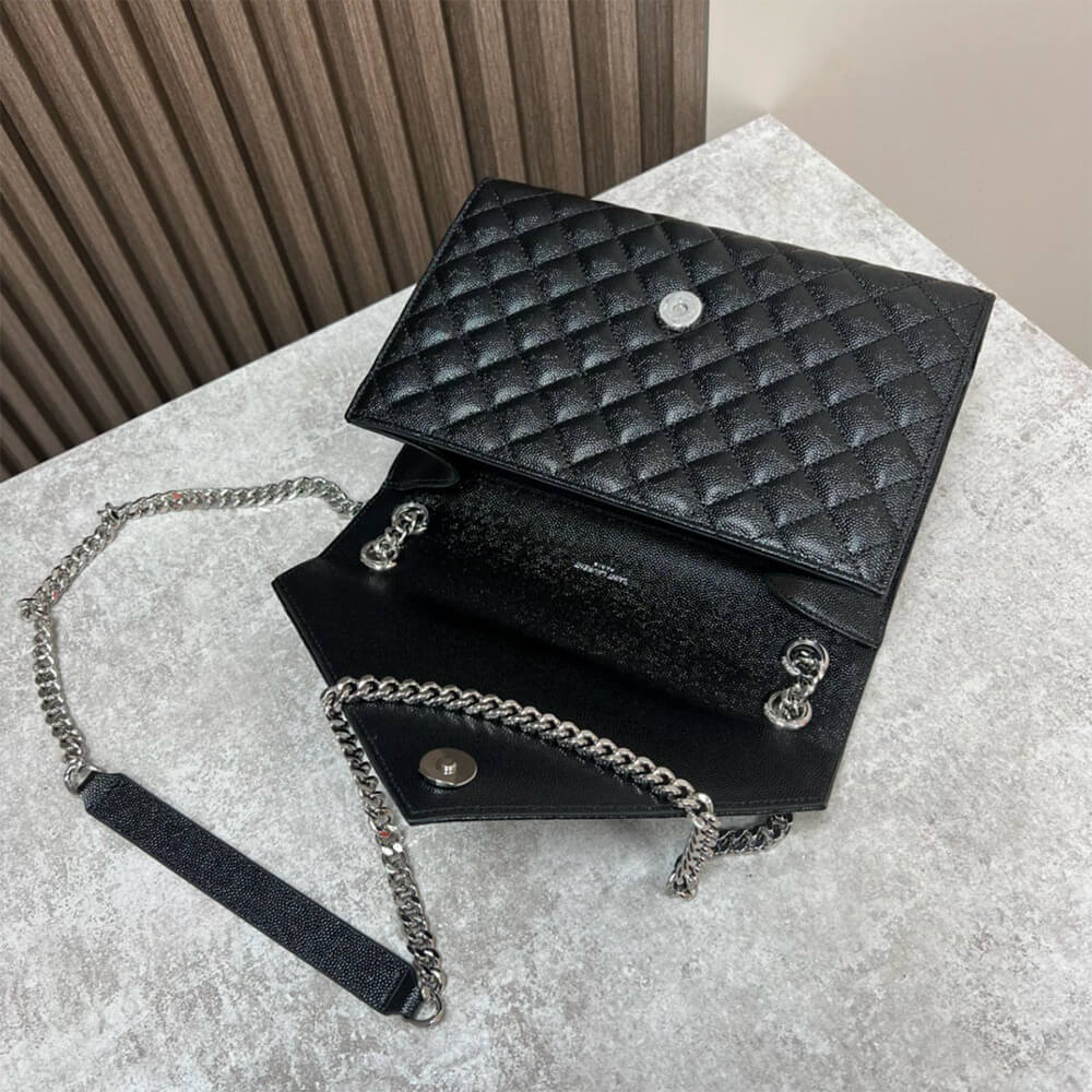 Y51 envelope medium in grained leather