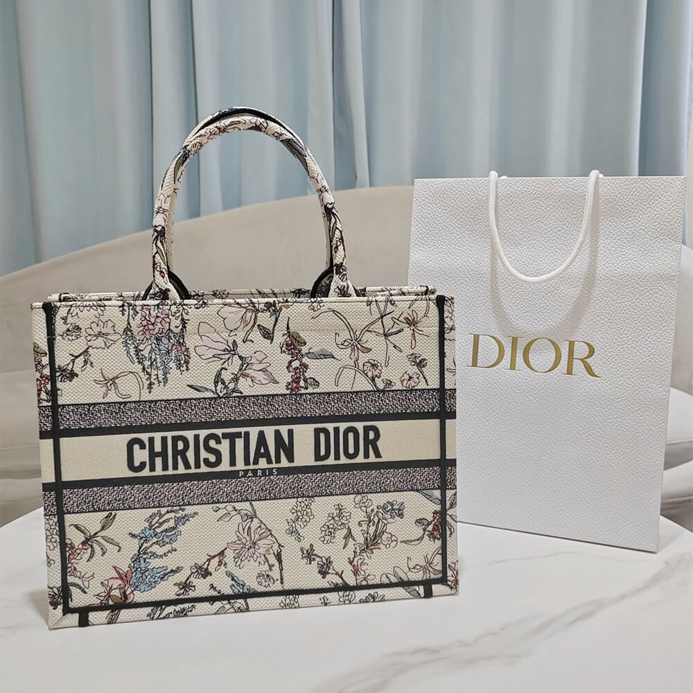 Medium D10r Book Tote