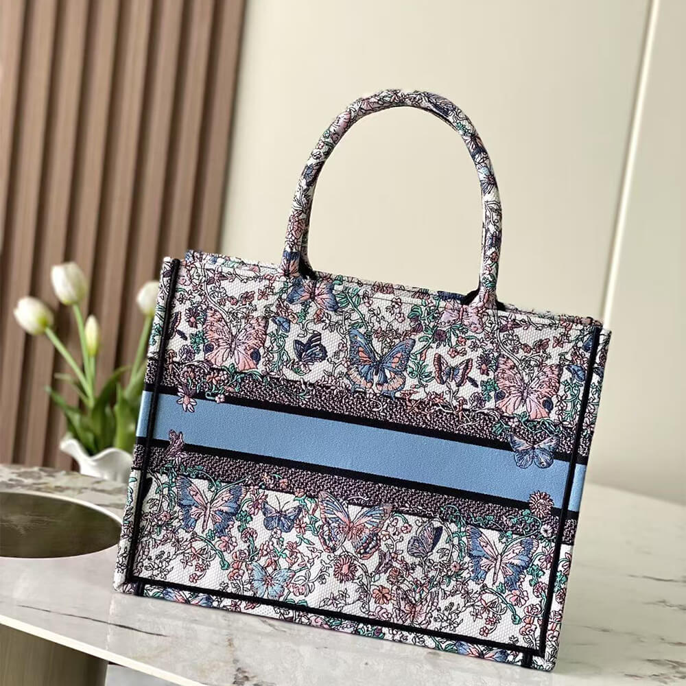 Medium D10r Book Tote