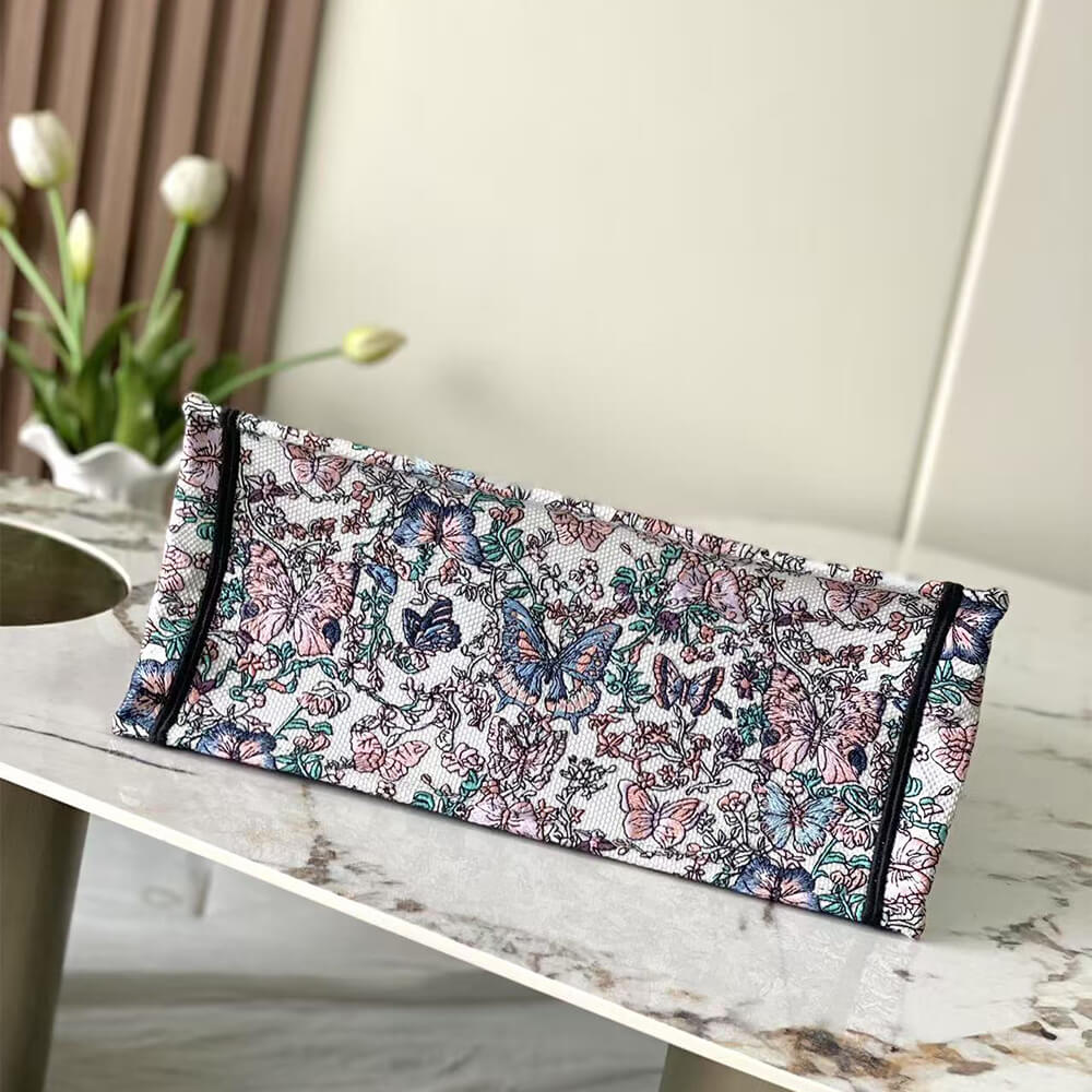 Medium D10r Book Tote