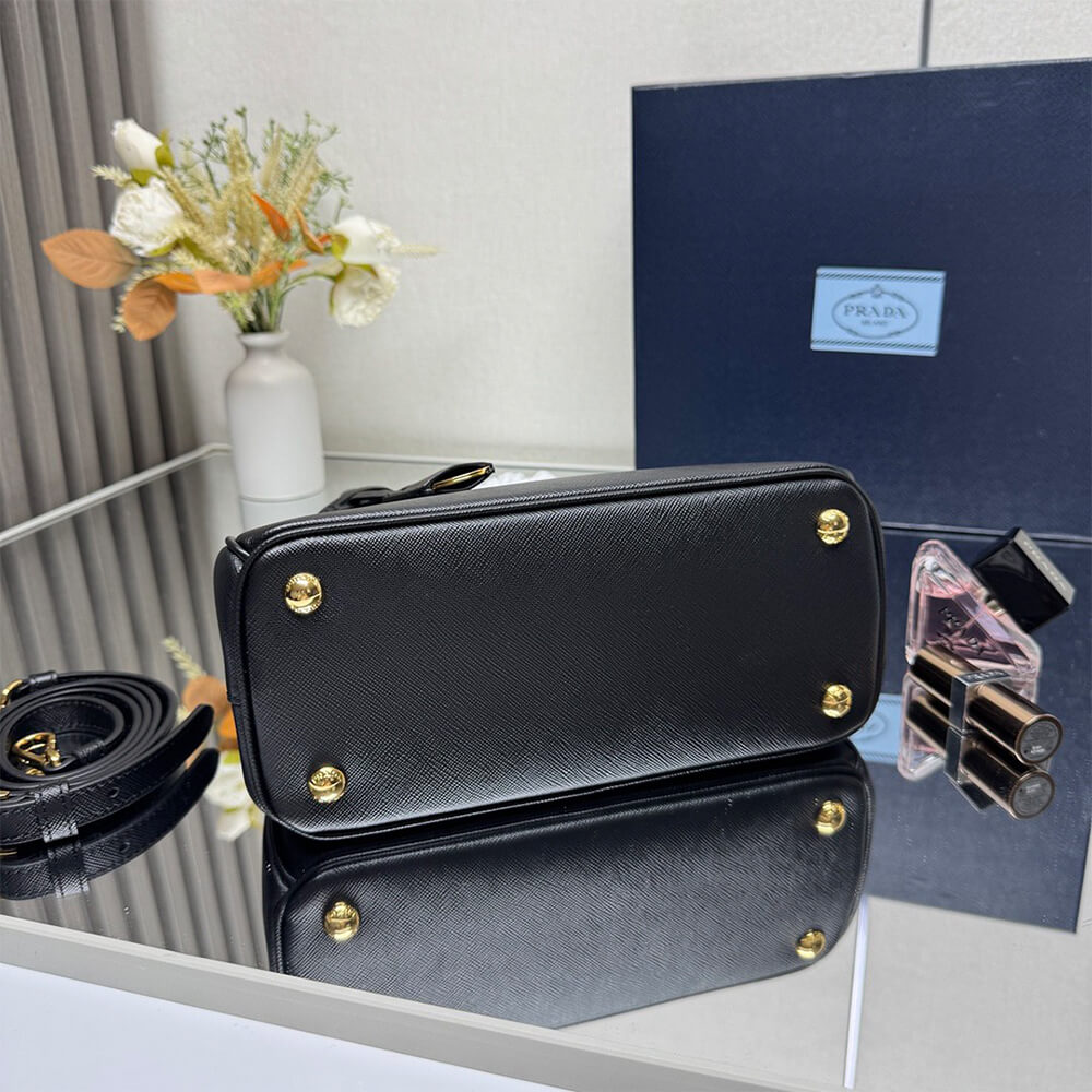 Small Pra*a Galleria Saffiano leather bag