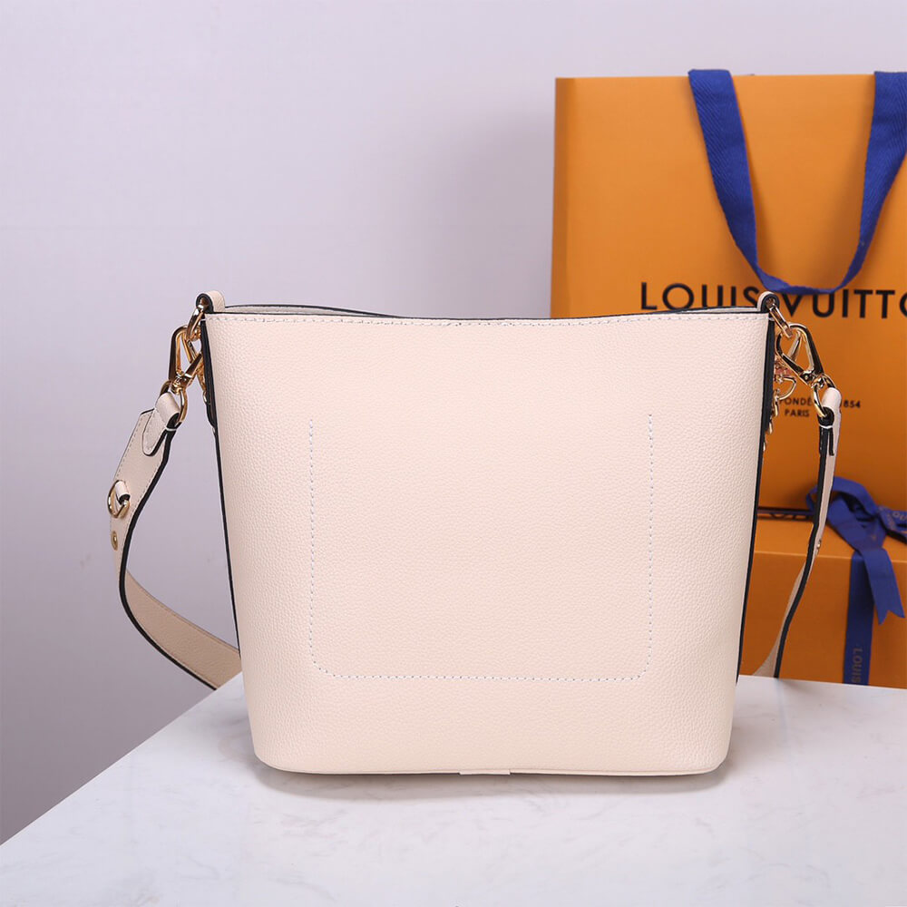 LV Lock and Walk