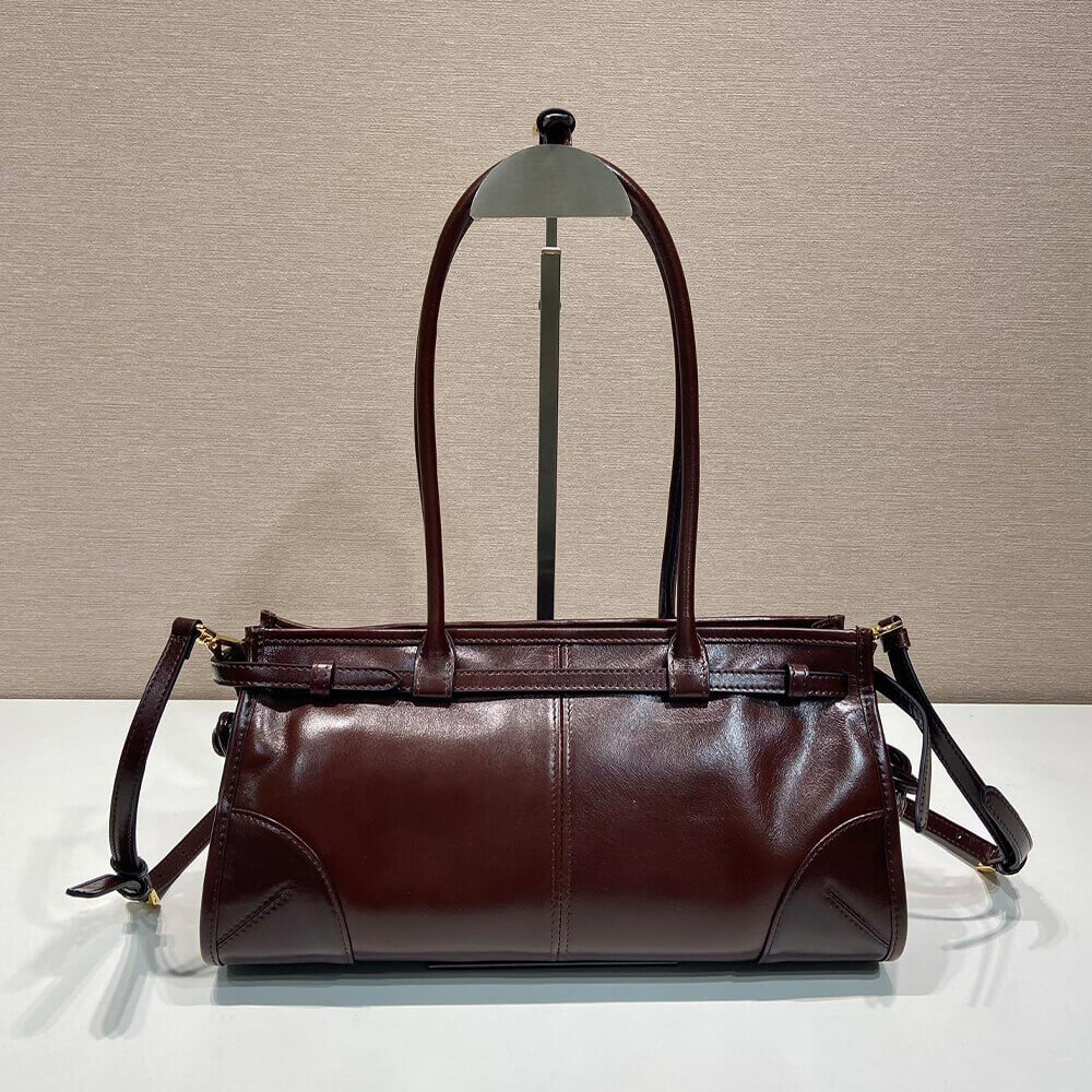 Pra*a  medium leather handbag(HIGH-END GRADE)