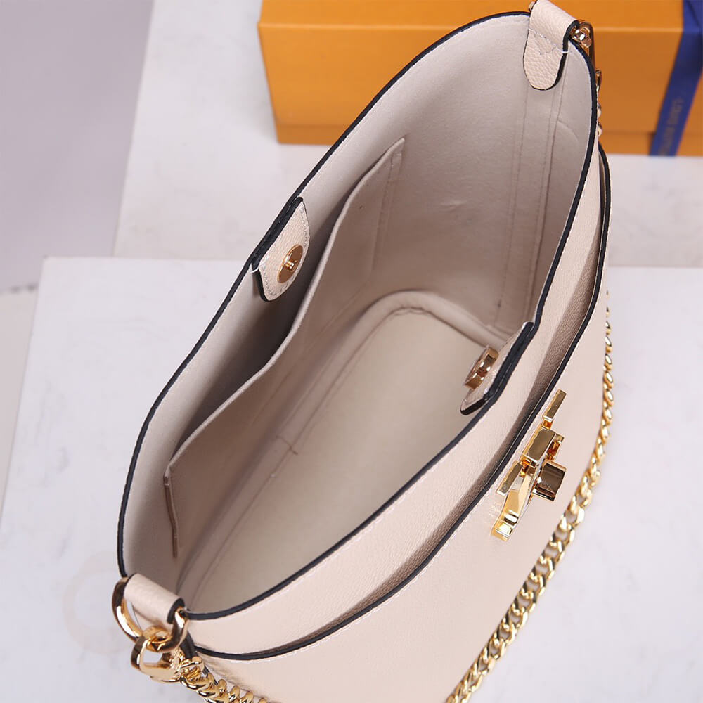 LV Lock and Walk