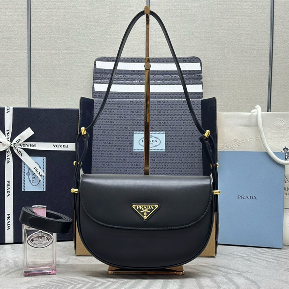 Pra*a Arque leather shoulder bag with flap