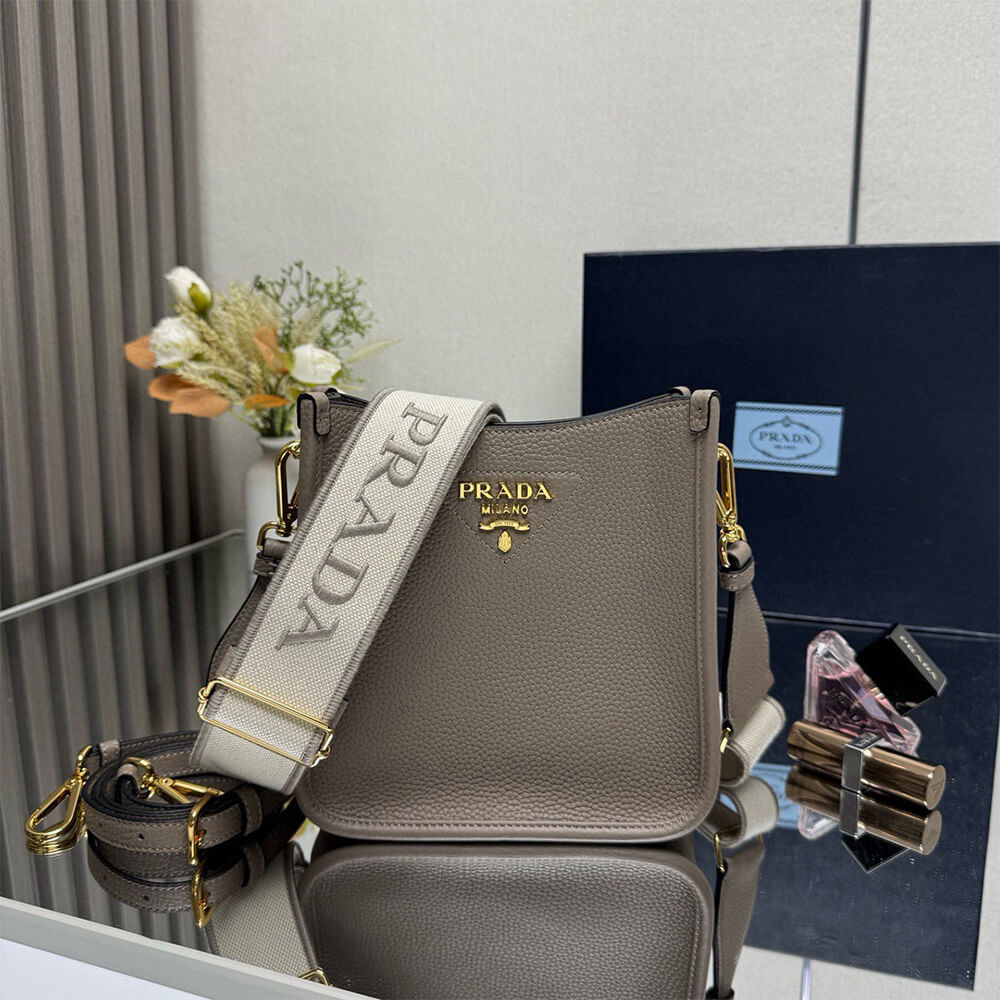 Pra*a Leather mini shoulder bag(HIGH-END GRADE)