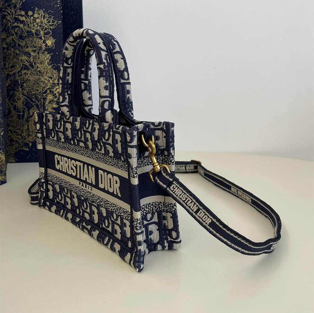 Mini D10r Book Tote