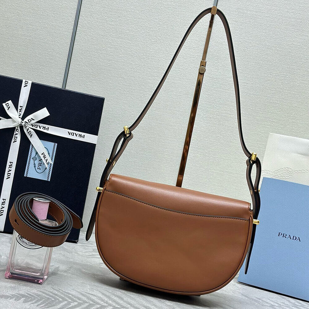 Pra*a Arque leather shoulder bag with flap