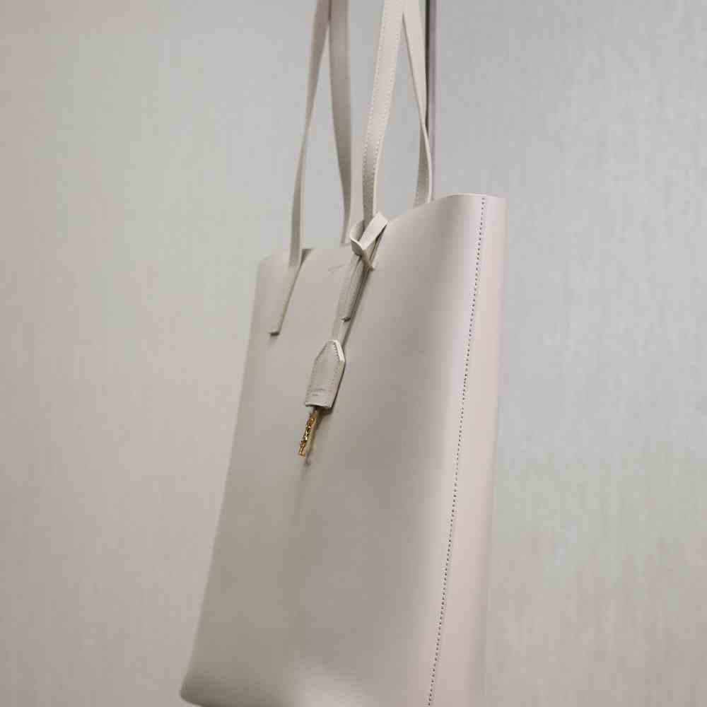 Y51 SHOPPING Sa1nt Lau*nt IN LEATHER