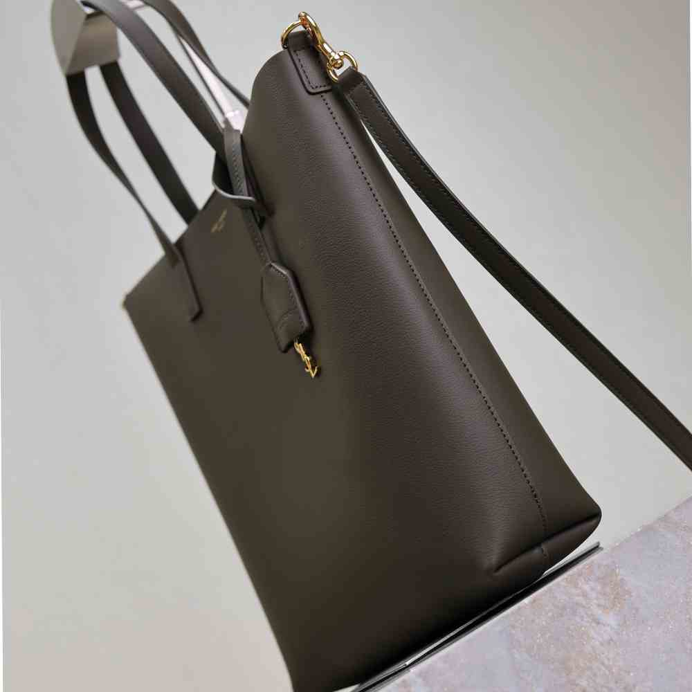 Y51 SHOPPING Sa1nt Lau*nt TOY IN LEATHER