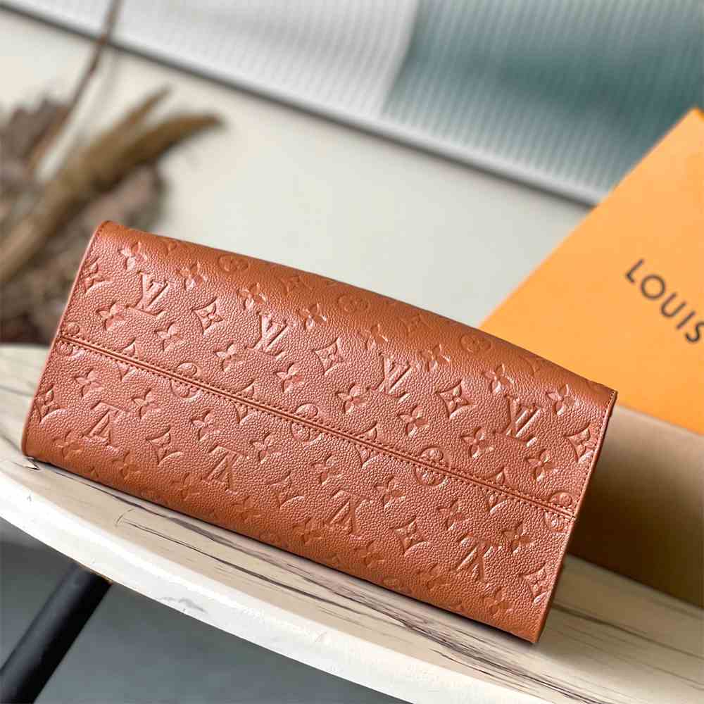 LV Onthego MM