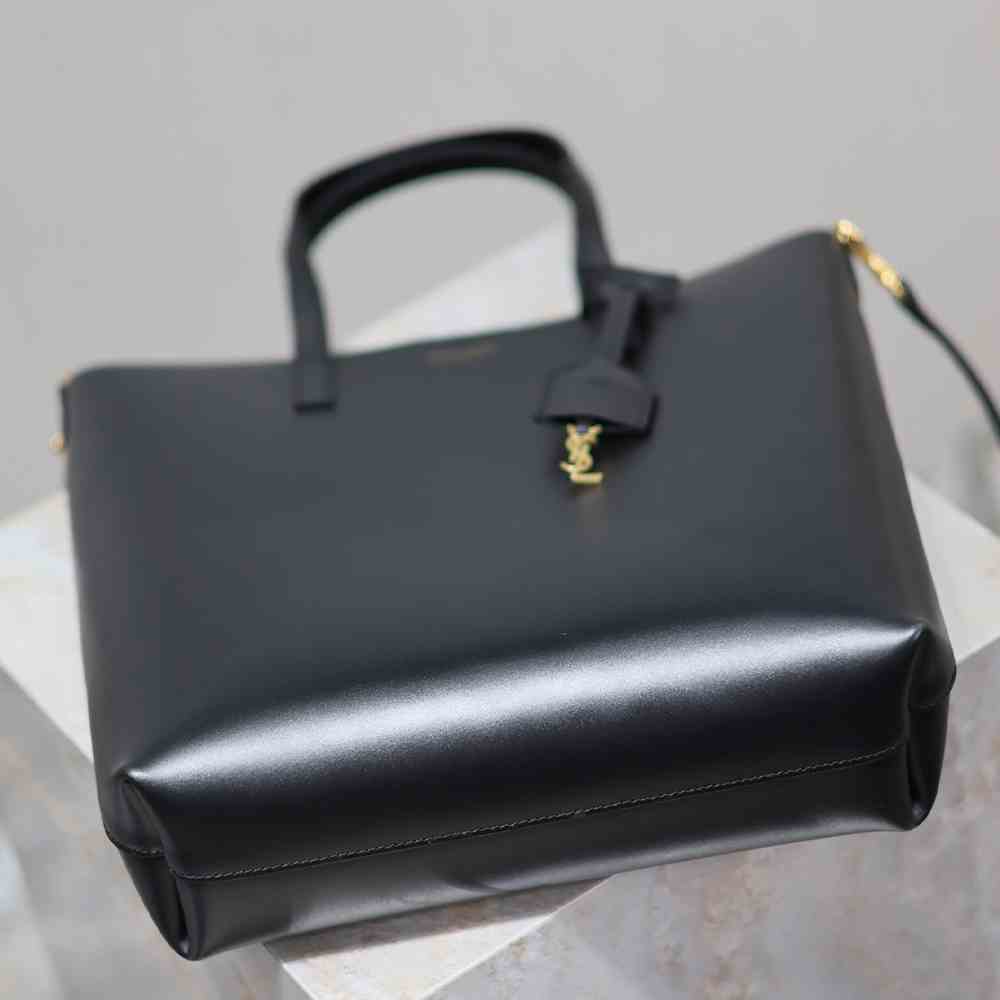 Y51 SHOPPING Sa1nt Lau*nt TOY IN LEATHER