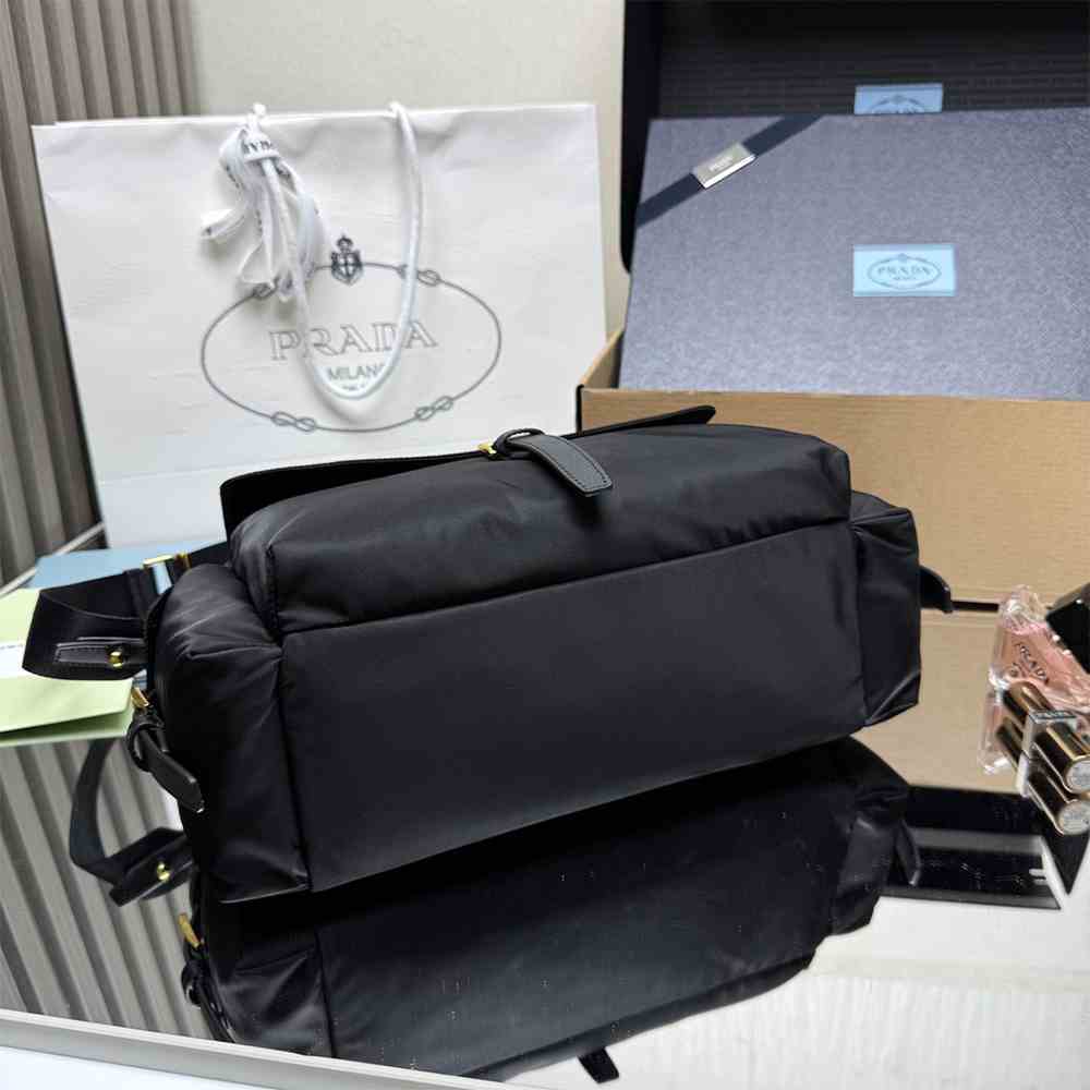 Pra*a Explore large Re-Nylon shoulder bag with flap