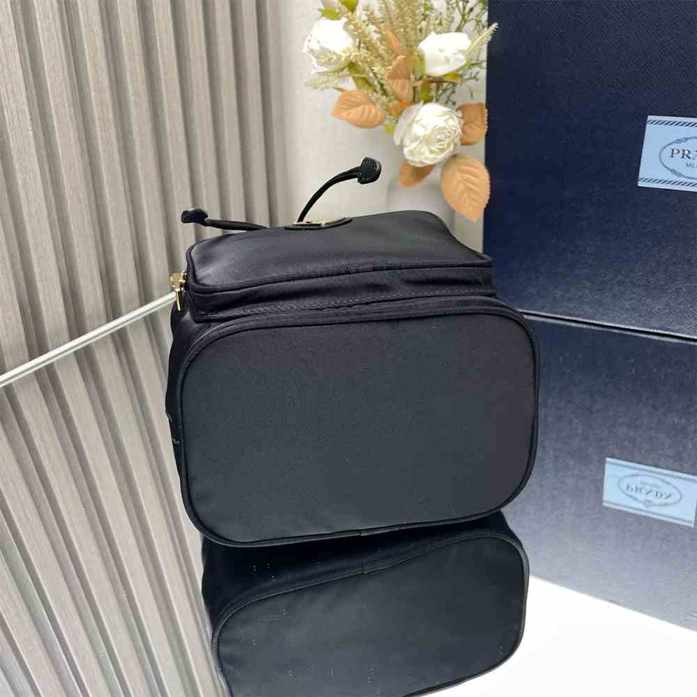 Pra*a Duet Re-Nylon bucket bag