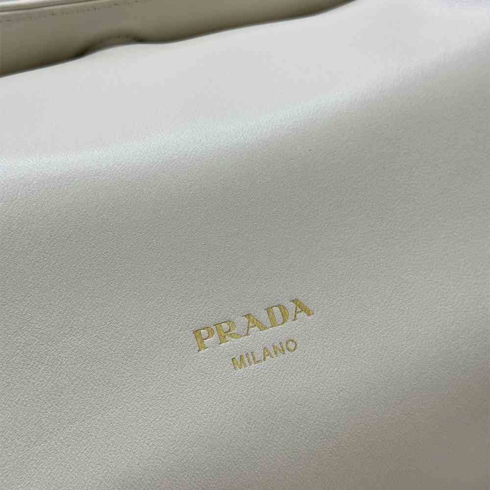 Small Pra*a Tumulte nappa leather bag(HIGH-END GRADE)