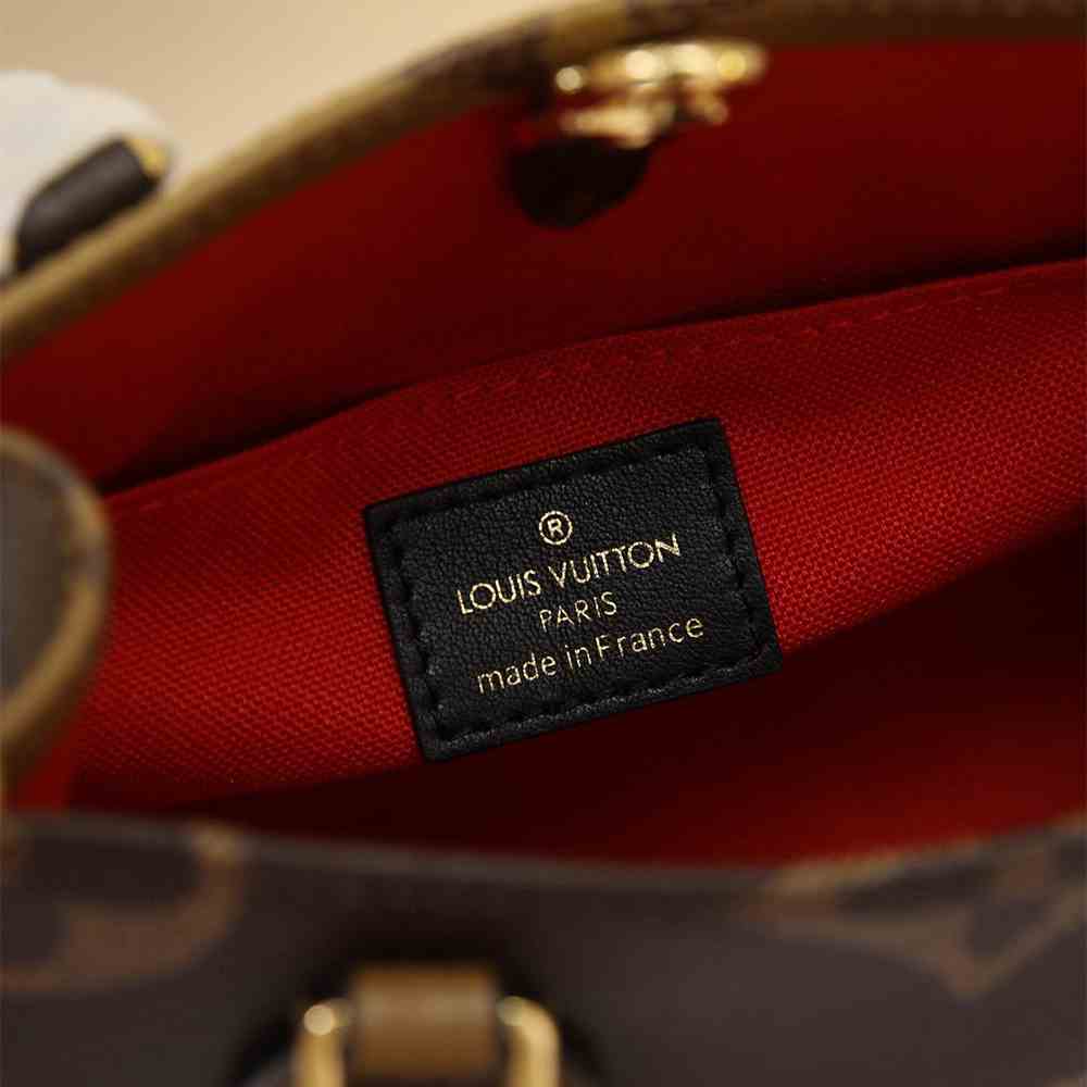 LV OnTheGo BB