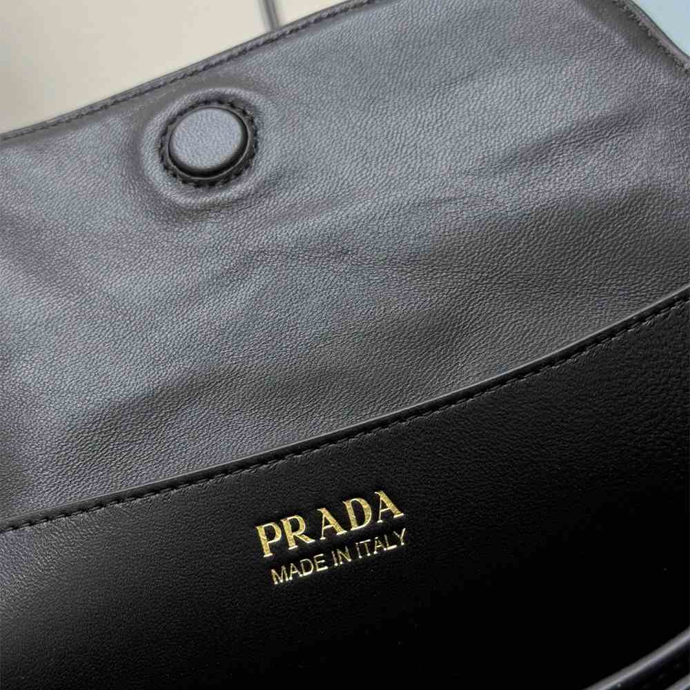 Small Pra*a Tumulte nappa leather bag(HIGH-END GRADE)